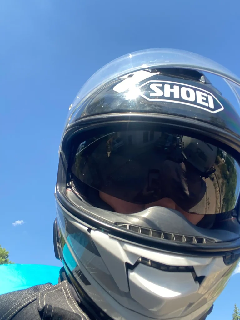 Discover the Best Adventure Motorcycle Gear: Your Ultimate Guide 2 motorcycle gear: helmet
